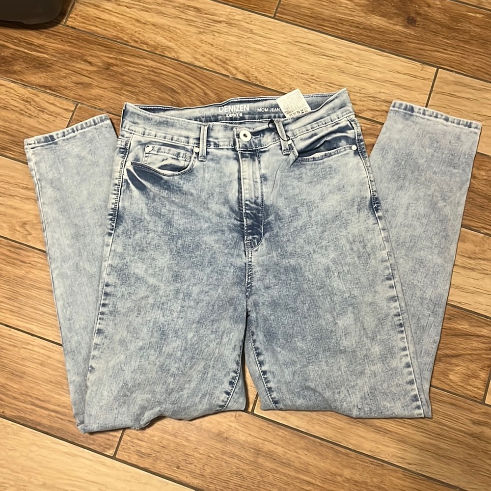 Denizen by Levi’s, mom jeans